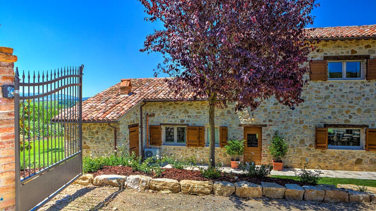 Casale Dei Gelsomini 8, Emma Villas Тоди Екстериор снимка